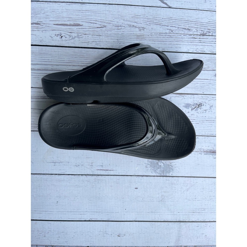 OOFOS OOriginal Black Recovery Sandals Thong Flip Flops Comfort Womens Size 7